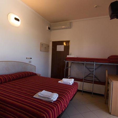 Hotel Beverly Rímini Habitación foto
