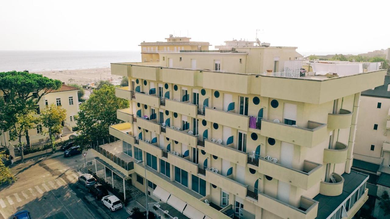 Hotel Beverly Rímini Exterior foto